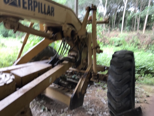 ขายรถเกรด CATERPILLAR 140G 5MD ทำงาน 13417ชั่วโมง สภาพสวย สนใจโทร 081-970-1072