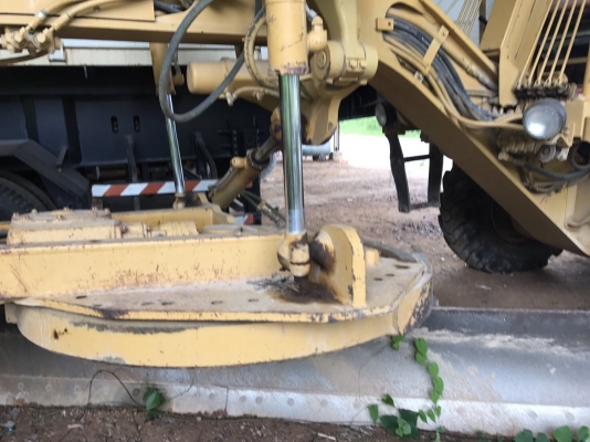 ขายรถเกรด CATERPILLAR 140G 5MD ทำงาน 13417ชั่วโมง สภาพสวย สนใจโทร 081-970-1072 ขายรถเกรด CATERPILLAR 140G 5MD ทำงาน 13417ชั่วโมง สภาพสวย สนใจโทร 081-970-1072