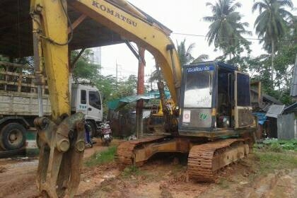ขายรถแบคโฮ KOMATSU PC120-3 พร้อมหัวคีปไม้กับบุ้งกี๋ ราคา 420000 ขายรถแบคโฮ KOMATSU PC120-3 พร้อมหัวคีปไม้กับบุ้งกี๋ ราคา 420000