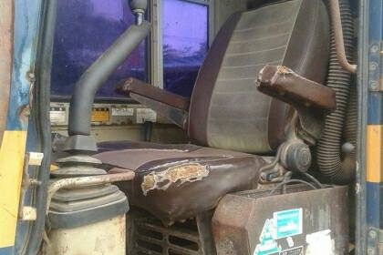 ขายรถแบคโฮ KOMATSU PC120-3 พร้อมหัวคีปไม้กับบุ้งกี๋ ราคา 420000 ขายรถแบคโฮ KOMATSU PC120-3 พร้อมหัวคีปไม้กับบุ้งกี๋ ราคา 420000