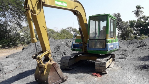 ขายรถแบคโฮ KOMATSU PC60-5 ราคา 280000