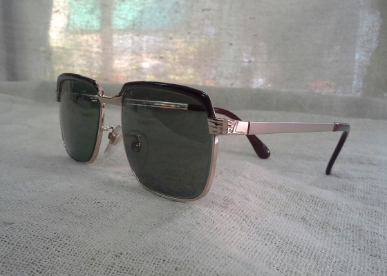 แว่นตาอเมริกันคลับมาสเตอร์ เก่าเก็บ ยุค '80s Vintage VALENTINE handmade in USA แว่นตาอเมริกันคลับมาสเตอร์ เก่าเก็บ ยุค '80s Vintage VALENTINE handmade in USA