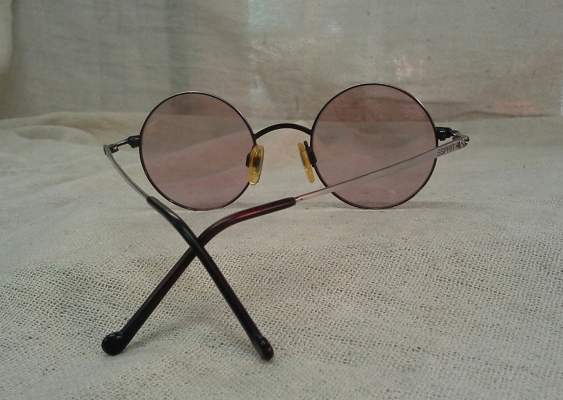 แว่นตาอเมริกันวินเทจ 'หยดน้ำ-จอห์น เลนนอน' ยุค '80s Authentic ESPRIT handmade in USA ตัวแท้! จริงใจ-ไม่จิงโจ้! แว่นตาอเมริกันวินเทจ 'หยดน้ำ-จอห์น เลนนอน' ยุค '80s Authentic ESPRIT handmade in USA ตัวแท้! จริงใจ-ไม่จิงโจ้!