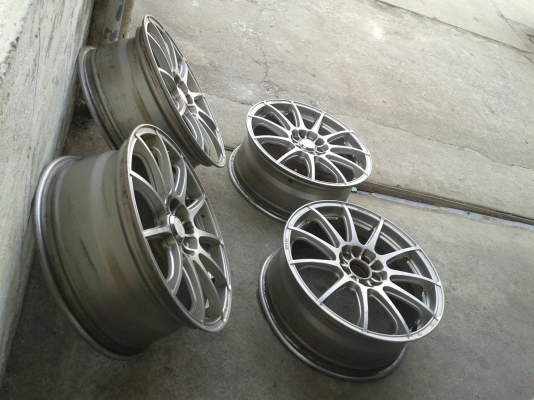 ขอบ17นิ้ว5รู100/114 ชุดนี้ ราคา 7700 บาท