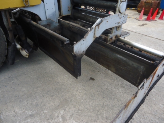 ขายรถปูยาง MF61WD ปูได้ 6 เมตร ต้องสั่งนำเข้า ขายรถปูยาง MF61WD ปูได้ 6 เมตร ต้องสั่งนำเข้า