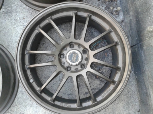 ขอบ18นิ้ว5รู114 ชุดนี้ ราคา 8900 บาท