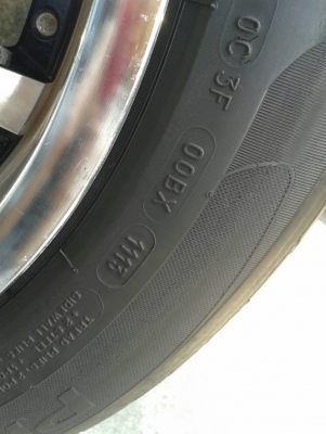 ขอบ17นิ้ว6รู พร้อมยาง ชุดนี้ ราคา 7500 บาท