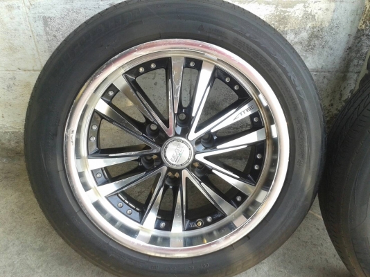 ขอบ17นิ้ว6รู พร้อมยาง ชุดนี้ ราคา 7500 บาท