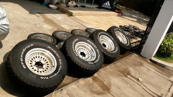 ขายล้อ  rays power volk.  15x7 et -11 6/139  แท้ๆ เก่าญี่ปุ่น ไม่เคยใช้ในไทย  น้ำหนัก 850kg ต่อวง มีปั้มที่ล้อ  พร้อมยางbf 31 "