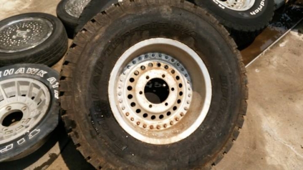 ขายล้อ  rays power volk.  15x7 et -11 6/139  แท้ๆ เก่าญี่ปุ่น ไม่เคยใช้ในไทย  น้ำหนัก 850kg ต่อวง มีปั้มที่ล้อ  พร้อมยางbf 31 "