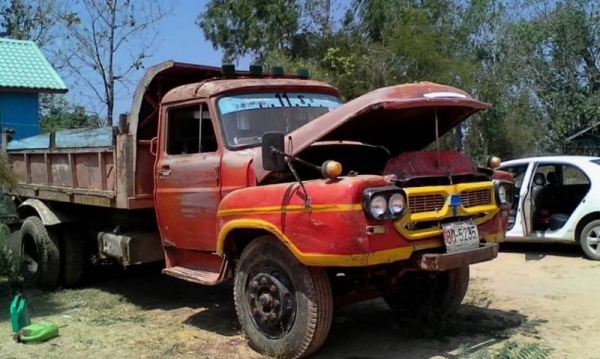 ISUZU หัวยาว 195,000 บาท เครื่อง DA120 แรง หัวบาง ยางดี คัสชีสวย เฟืองท้ายจัมโบ้ เอกสารเล่มทะเบียนภาษีไม่ขาด  รถอยู่ จ.มุกดาหาร โทร&amp;ไอดีไลน์ 081590991