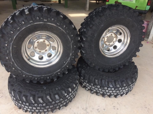 ขายยางตะขาบพร้อมกะทะ 15000 ถ้าแยก กะทะ4500 ยาง11500