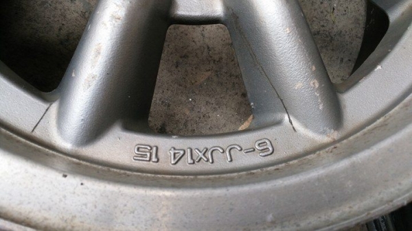 ขายล้อกล้วย  ขอบ14"  หน้า 6" et -1 หลัง7" et 10 4/114 .สีเดิมๆญี่ปุ่น  หน้าตืนหลังลึก  มีเบียด1วง นอกนั้นสวยๆครับ  แท้ญี่ปุ่นมีปั้มครับ  ยี่ห้อ magroad