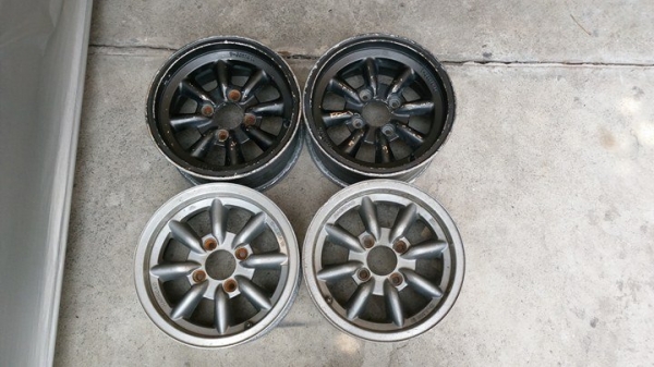 ขายล้อกล้วย  ขอบ14"  หน้า 6" et -1 หลัง7" et 10 4/114 .สีเดิมๆญี่ปุ่น  หน้าตืนหลังลึก  มีเบียด1วง นอกนั้นสวยๆครับ  แท้ญี่ปุ่นมีปั้มครับ  ยี่ห้อ magroad