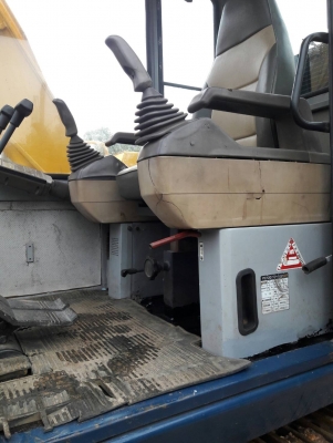 ขายKOMATSU PC120-5  เก่าญี่ปุ่นแท้  ตัวเดินใหญ่  คอนโทลสั้น  รถสวย สภาพดี พร้อมใช้  โทร 089-3818694 ดวงนภา