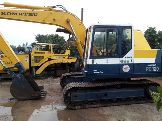 ขายKOMATSU PC120-5  เก่าญี่ปุ่นแท้  ตัวเดินใหญ่  คอนโทลสั้น  รถสวย สภาพดี พร้อมใช้  โทร 089-3818694 ดวงนภา