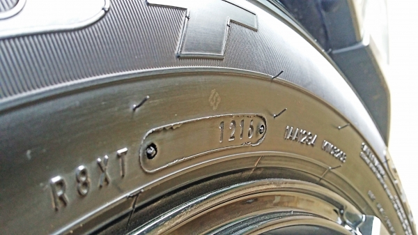 ล้อแม็กDCENTI ขอบ18 กว้าง9.5/10.5 พร้อมยางดันล็อป 265/60R18 ปี16