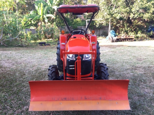 รถไถคูโบต้า L3208 Limited (4WD) มีใบมีดดันหน้าตราช้างใหม่ โรตารี่ RX162 เครื่องดี รถสวยพร้อมใช้งาน สนใจสอบถามได้ครับ