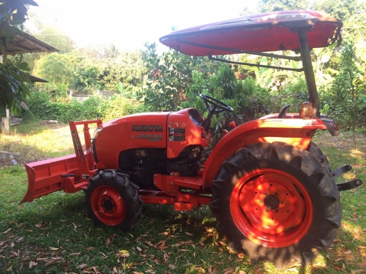 รถไถคูโบต้า L3208 Limited (4WD) มีใบมีดดันหน้าตราช้างใหม่ โรตารี่ RX162 เครื่องดี รถสวยพร้อมใช้งาน สนใจสอบถามได้ครับ