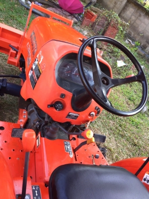 รถไถคูโบต้า L3208 Limited (4WD) มีใบมีดดันหน้าตราช้างใหม่ โรตารี่ RX162 เครื่องดี รถสวยพร้อมใช้งาน สนใจสอบถามได้ครับ