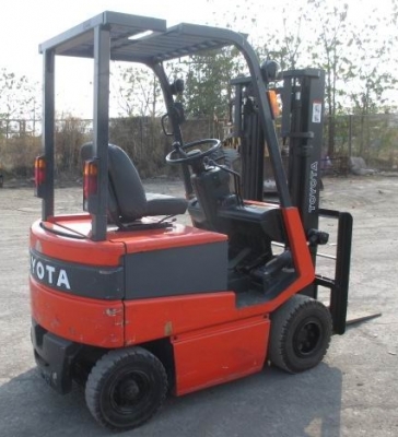 ขายรถยกไฟฟ้า TOYOTA 5FB15 พร้อมตู้ชาร์จ