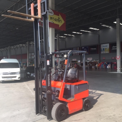 ขายรถยกไฟฟ้า TOYOTA 5FB15 พร้อมตู้ชาร์จ