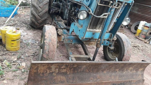 ขายรถไถฟอร์ดพร้อมใช้งานเอกสารพร้อมโอน ขายรถไถฟอร์ดพร้อมใช้งานเอกสารพร้อมโอน