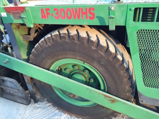 มาใหม่ครับ ขายไม่แพง รถปูยาง 3เมตร HANTA เก่าญี่ปุ่น โทร.090-986-2521 อ๊อบ