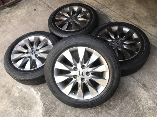 แม็ก Honda Civic FD พร้อมยาง ขอบ 16 แม็ก Honda Civic FD พร้อมยาง ขอบ 16