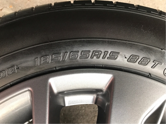 แม็กป้ายแดง Nissan Almera พร้อมยาง185-65-15