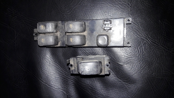 สวิทช์กระจกไฟฟ้ามิตซูกาแลนท์ อัลติมาร์ ด้านคนขับกับด้านข้าง