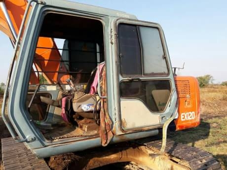 HITACHI EX 120-3+เทนเลอร์ HITACHI EX 120-3+เทนเลอร์