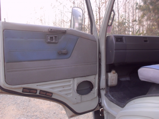 HINO FC2W 120 แรง ดั๊ม สวยๆเดิมๆ ครับ สนใจติดต่อ 089-8503558 เอ็กซ์ครับ