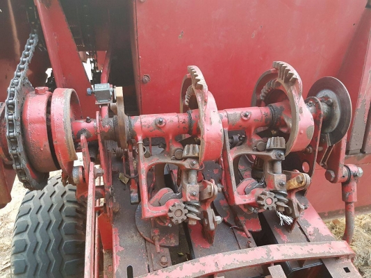 เครื่องอัดฟาง NEW HOLLAND รุ่น 276 (เก่านอก) พร้อมใช้งาน