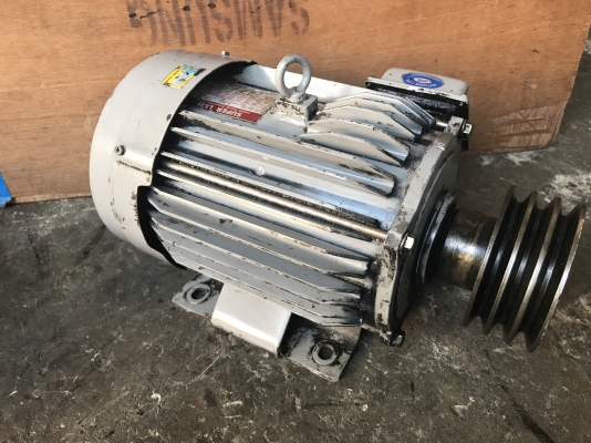ขายมอเตอร์ Mitsubishi 3HP. 380V 1450rpm. สภาพสวยเดิมๆ สีเลอะ วิ่งนิ่ม พร้อมใช้งาน ขายมอเตอร์ Mitsubishi 3HP. 380V 1450rpm. สภาพสวยเดิมๆ สีเลอะ วิ่งนิ่ม พร้อมใช้งาน