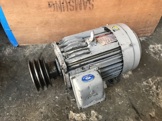 ขายมอเตอร์ Mitsubishi 3HP. 380V 1450rpm. สภาพสวยเดิมๆ สีเลอะ วิ่งนิ่ม พร้อมใช้งาน ขายมอเตอร์ Mitsubishi 3HP. 380V 1450rpm. สภาพสวยเดิมๆ สีเลอะ วิ่งนิ่ม พร้อมใช้งาน
