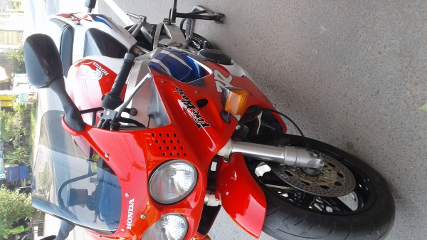 ขาย cbr 900 ปี 93 อินวอยด์ สรรพสามิต 89000 ขาย cbr 900 ปี 93 อินวอยด์ สรรพสามิต 89000