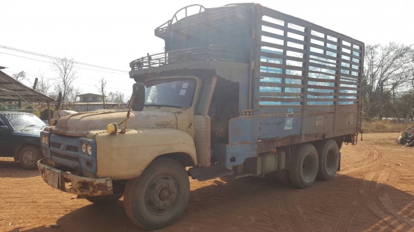 ขาย 10 ล้อ หัวยาว เพลาเดียว กระบะเหล็กคอกสูง เครื่อง 6BB1 145 แรงม้า คัสซีสวย ทะเบียนเต็มพร้อมโอน