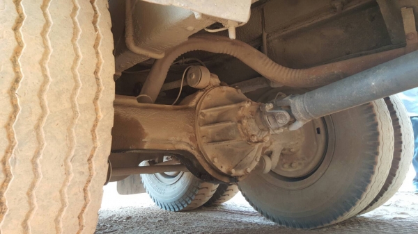 ขาย 10 ล้อ หัวยาว เพลาเดียว กระบะเหล็กคอกสูง เครื่อง 6BB1 145 แรงม้า คัสซีสวย ทะเบียนเต็มพร้อมโอน