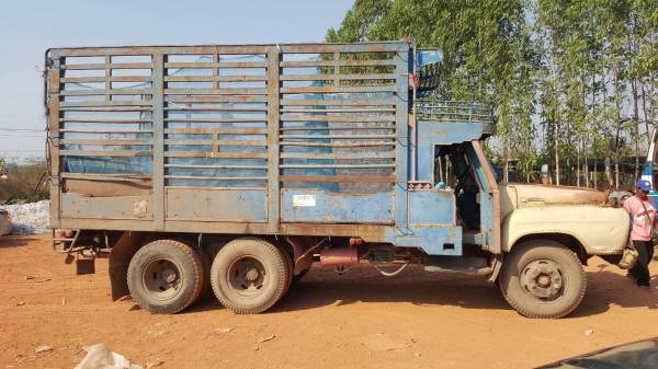 ขาย 10 ล้อ หัวยาว เพลาเดียว กระบะเหล็กคอกสูง เครื่อง 6BB1 145 แรงม้า คัสซีสวย ทะเบียนเต็มพร้อมโอน