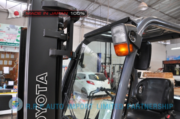 ขายรถโฟล์คลิฟท์มือสอง TOYOTA รุ่น  8FD25-10278  นำเข้าจากประเทศญี่ปุ่น 100\% ไม่เคยใช้งานในไทย