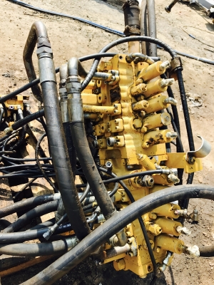 ขาย แพคอนโทรล CAT320D ถอดจากรถสวยๆ ขาย แพคอนโทรล CAT320D ถอดจากรถสวยๆ