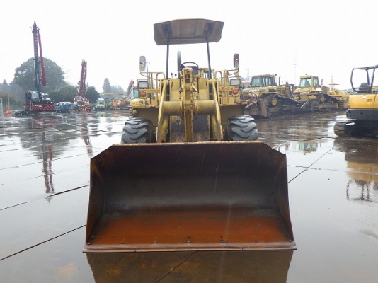 ขายรถตัก ยี่ห้อTCM รุ่น830-2 ขายรถตัก ยี่ห้อTCM รุ่น830-2