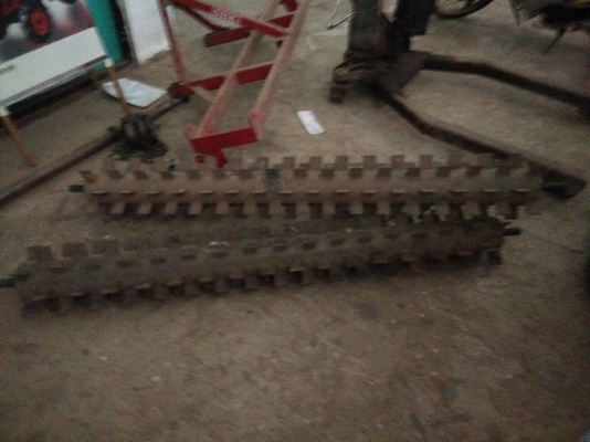 ขายตัวพรวนดิน (อีขุบ) ขายตัวพรวนดิน (อีขุบ)