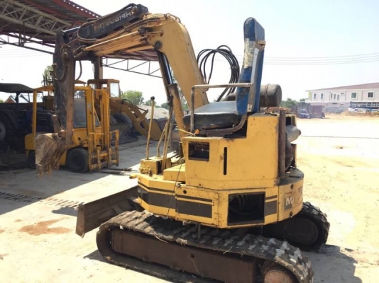 MITSU MX35UU 185,000 บาท แทรคยาง ใหม่ 1 ข้าง เครื่องปี ปั้มดี เอกสารชื้อขาย รถอยู่ จ. ร้อยเอ็ด โทร 098-1862844ยุ ไอดีไลน์ ja5657