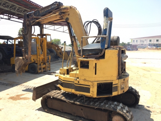 MITSU MX35UU 185,000 บาท แทรคยาง ใหม่ 1 ข้าง เครื่องปี ปั้มดี เอกสารชื้อขาย