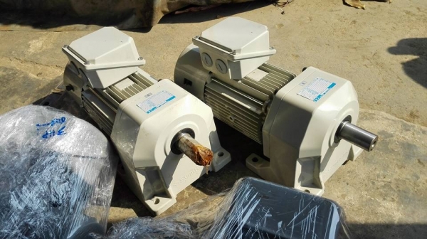 ** SOLD ** มอเตอร์เกียร์ญี่ปุ่น Sumitomo JAPAN 2 HP มีเบรค ทด 1:5(290rpm) 380V ของใหม่ 100\% ** SOLD ** มอเตอร์เกียร์ญี่ปุ่น Sumitomo JAPAN 2 HP มีเบรค ทด 1:5(290rpm) 380V ของใหม่ 100\%