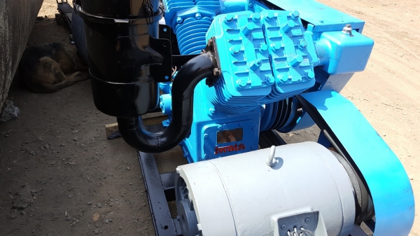 ขายปั้มลมขนาด 30 แรงของ IWATA  JAPAN สวยๆ