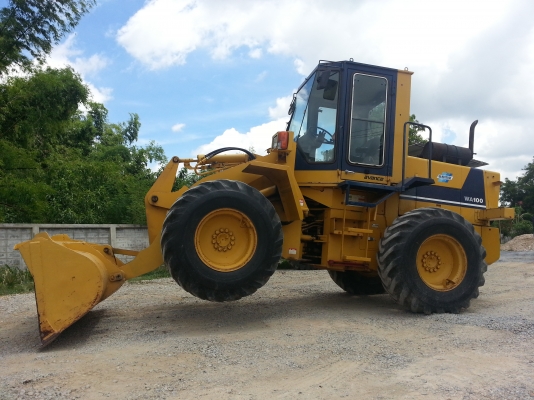 ขาย รถตัก KOMATSU WA100-1 ซีเรียล 30,000ขึ้น เก่าญี่ปุ่น โทร.090-986-2521 อ๊อบ
