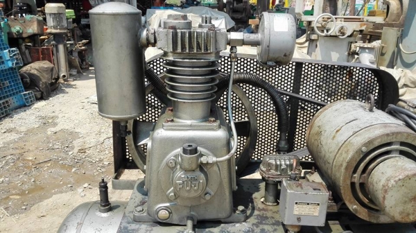 ** ไปอยู่ภูเก็ตครับ!! ** ปั้มลมญี่ปุ่น Fuji 3 HP 130 lite มอเตอร์ Mitsu 3 HP 220V สดนอกลงตู้เดิมๆนุ่มเงียบพร้อมใช้ ** ไปอยู่ภูเก็ตครับ!! ** ปั้มลมญี่ปุ่น Fuji 3 HP 130 lite มอเตอร์ Mitsu 3 HP 220V สดนอกลงตู้เดิมๆนุ่มเงียบพร้อมใช้